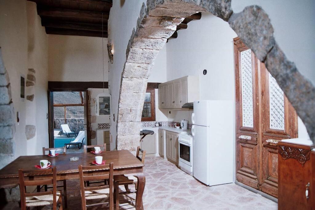 Traditional Villa With Pool In Sfakia Imbros Luaran gambar